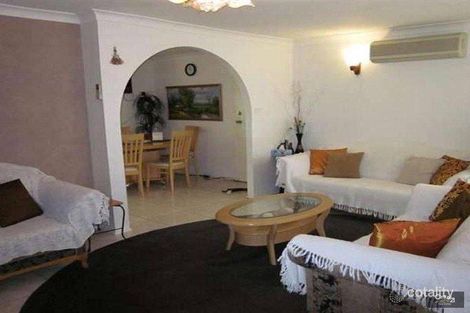 Property photo of 10 Barron Place Bossley Park NSW 2176