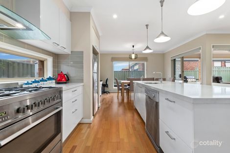 Property photo of 8 Avon River Way Pakenham VIC 3810