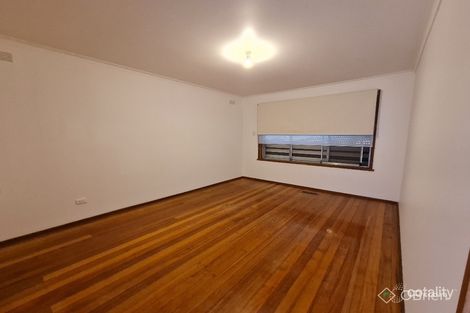 Property photo of 68 Ivanhoe Avenue St Albans VIC 3021