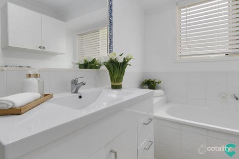 Property photo of 16 Walkers Road Everton Hills QLD 4053