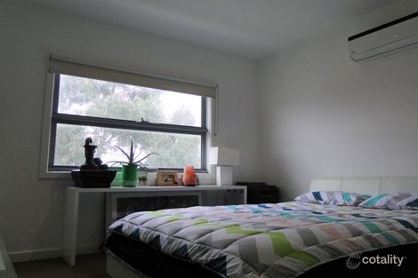 Property photo of 22 Daymar Circuit Craigieburn VIC 3064