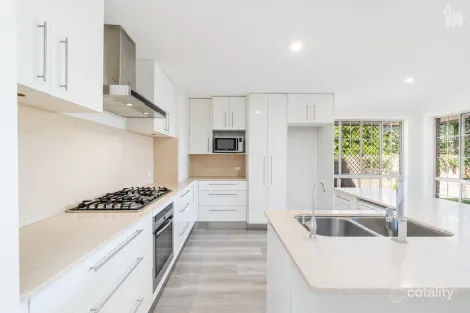 Property photo of 8 Pebble Court Torquay QLD 4655