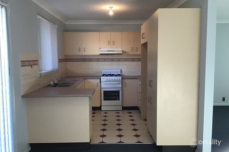 2/1 Stewart Pl, Barrack Heights, NSW 2528