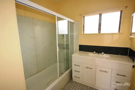 Property photo of 100 Crane Street Longreach QLD 4730