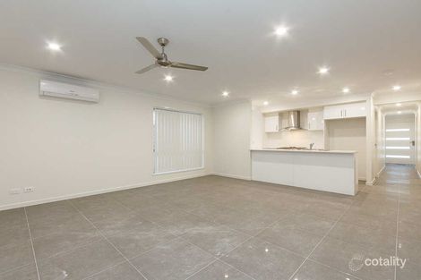 Property photo of 7 Acacia Place Spring Mountain QLD 4300