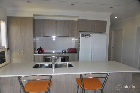 Property photo of 14 Waterhouse Drive Willow Vale QLD 4209