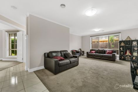 Property photo of 2 Bingin Place Craigieburn VIC 3064