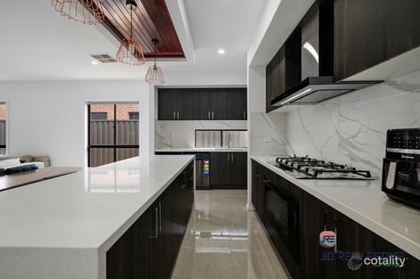 Property photo of 5 Ranelagh Avenue Strathtulloh VIC 3338