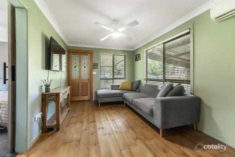 Property photo of 125 Martin Crescent Benarkin North QLD 4314