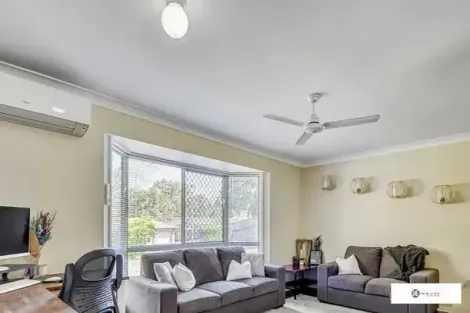Property photo of 8 Numbat Place Doolandella QLD 4077