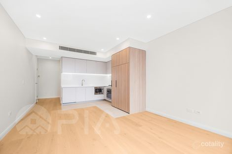 Property photo of 721/1 Maple Tree Road Westmead NSW 2145