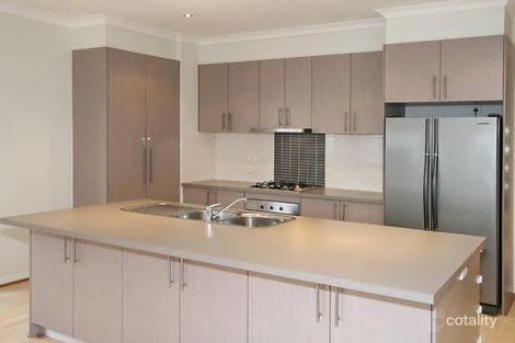 Property photo of 19 Lewisham Place Craigieburn VIC 3064