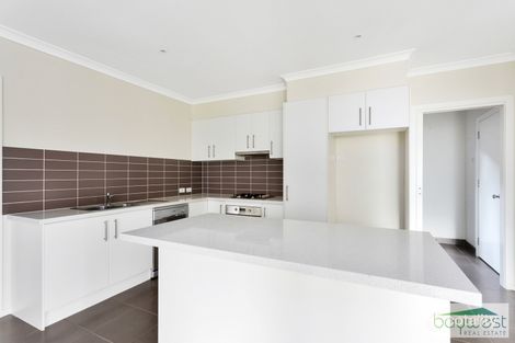 18/300 High St, Hastings, VIC 3915