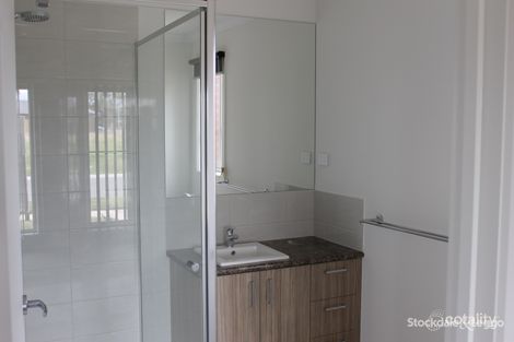 Property photo of 4 Double Delight Drive Beaconsfield VIC 3807