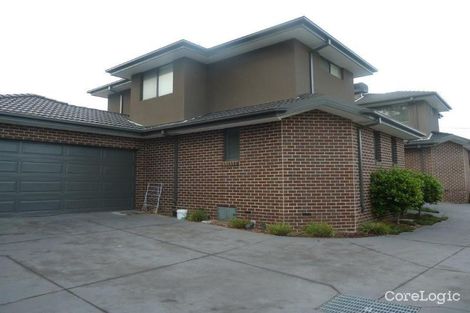 Property photo of 2/7 El Centro Chirnside Park VIC 3116