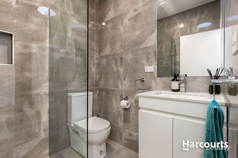 Property photo of 2/22 Hazeldene Court Berwick VIC 3806