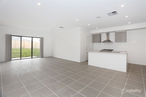 290 Riverwood Dr, Junction Village, VIC 3977