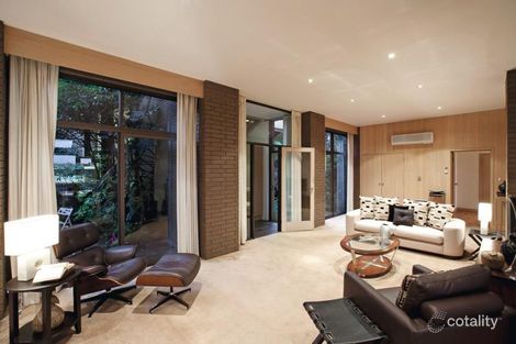 Property photo of 40 Balwyn Road Canterbury VIC 3126