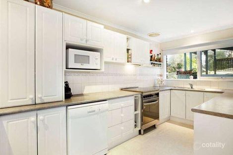 Property photo of 1 Nundah Drive Eltham VIC 3095