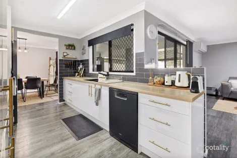 Property photo of 7 Eric Drive Blackstone QLD 4304