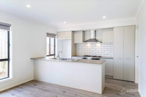Property photo of 16 Vienet Avenue Armstrong Creek VIC 3217