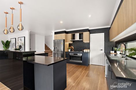 Property photo of 4 Rose Garden Court Narre Warren North VIC 3804