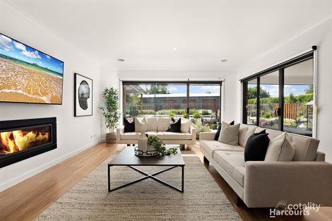 Property photo of 4 Rose Garden Court Narre Warren North VIC 3804