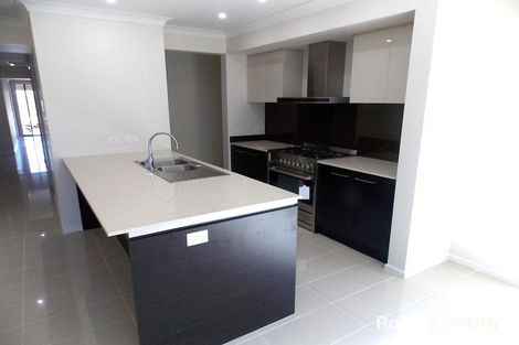 Property photo of 5 Cordyline Loop Jordan Springs NSW 2747