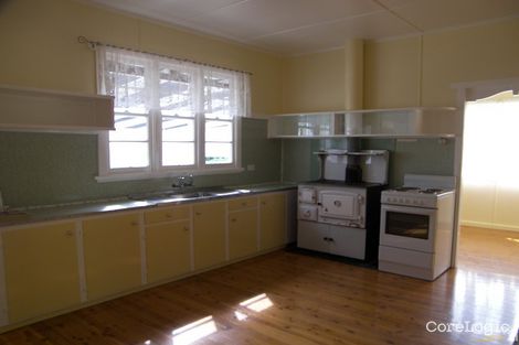 Property photo of 23 Bothwell Street Newtown QLD 4350