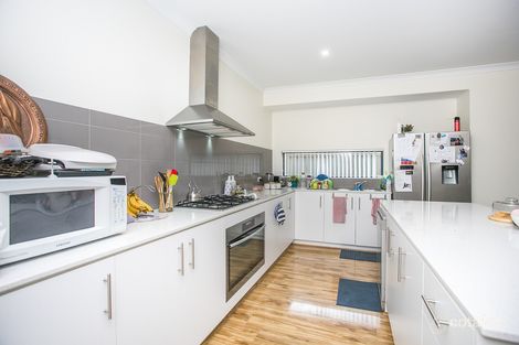 Property photo of 30 Windermere Boulevard Aveley WA 6069