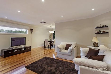 Property photo of 2 Tidcombe Crescent Doncaster East VIC 3109