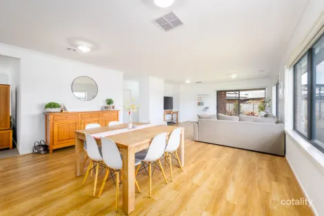 Property photo of 27 Bellemara Drive Mooroopna VIC 3629