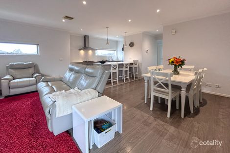 Property photo of 25 Canopy Grove Cranbourne East VIC 3977