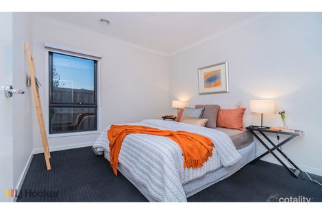 Property photo of 2 Littlewick Parade Mickleham VIC 3064