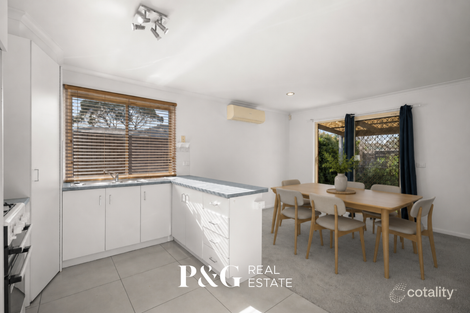Property photo of 2 Talara Court Cranbourne VIC 3977