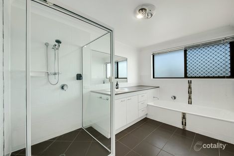 Property photo of 14 Winnecke Road Tannum Sands QLD 4680