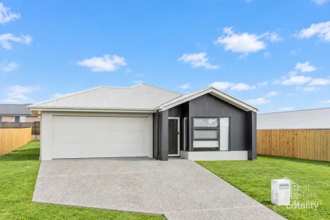 18 Yarra St, Plainland, QLD 4341