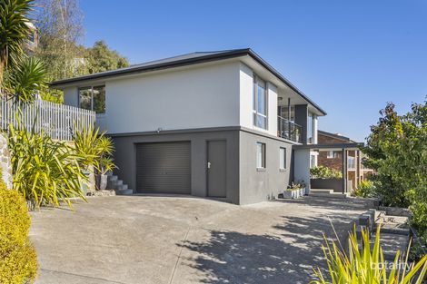 23 Nicholas Dr, Sandy Bay, TAS 7005
