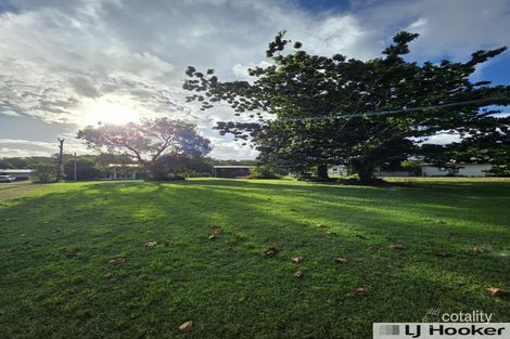 82 Taylor St, Tully Heads, QLD 4854