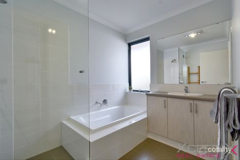 Property photo of 24 Plumosa Crescent Dayton WA 6055
