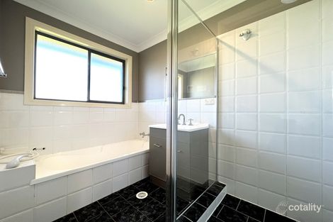 Property photo of 28 Bradford Drive Goulburn NSW 2580