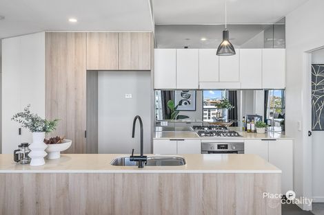 Property photo of 1601/2-4 Edmondstone Street South Brisbane QLD 4101