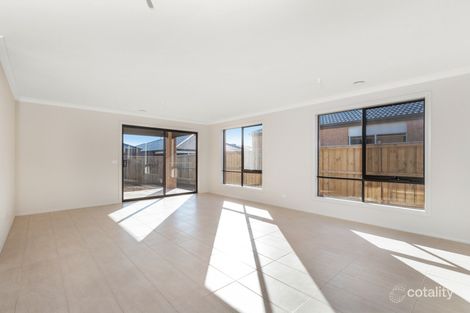 Property photo of 6 Whinstone Avenue Clyde VIC 3978