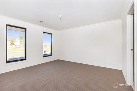 Property photo of 6 Whinstone Avenue Clyde VIC 3978