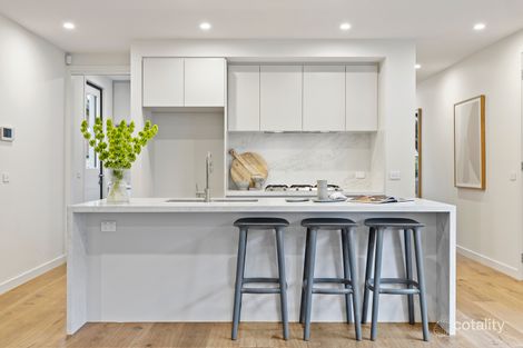 Property photo of 34 Toolambool Road Carnegie VIC 3163