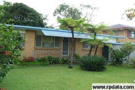 11 Goss Ave, Labrador, QLD 4215