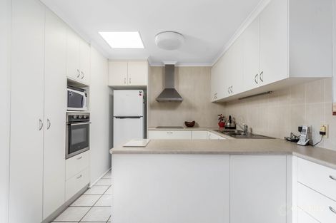 Property photo of 32 Hallen Close Phillip ACT 2606