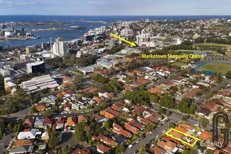 31 Corona St, Hamilton East, NSW 2303