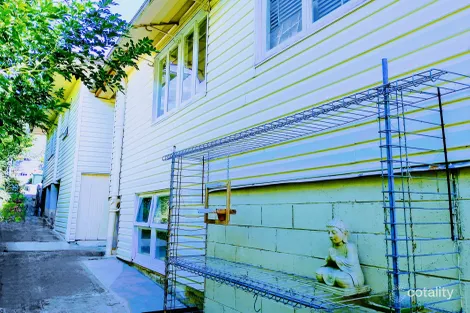 Property photo of 16 Love Street Holland Park QLD 4121