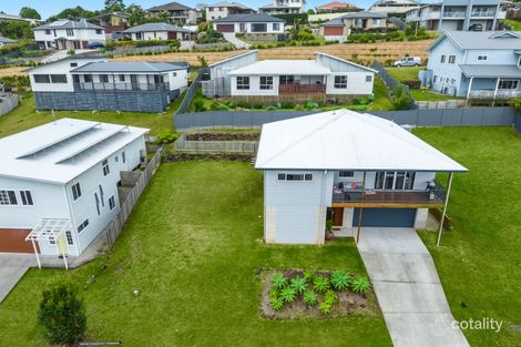Property photo of 32 Chilcott Circuit Cumbalum NSW 2478